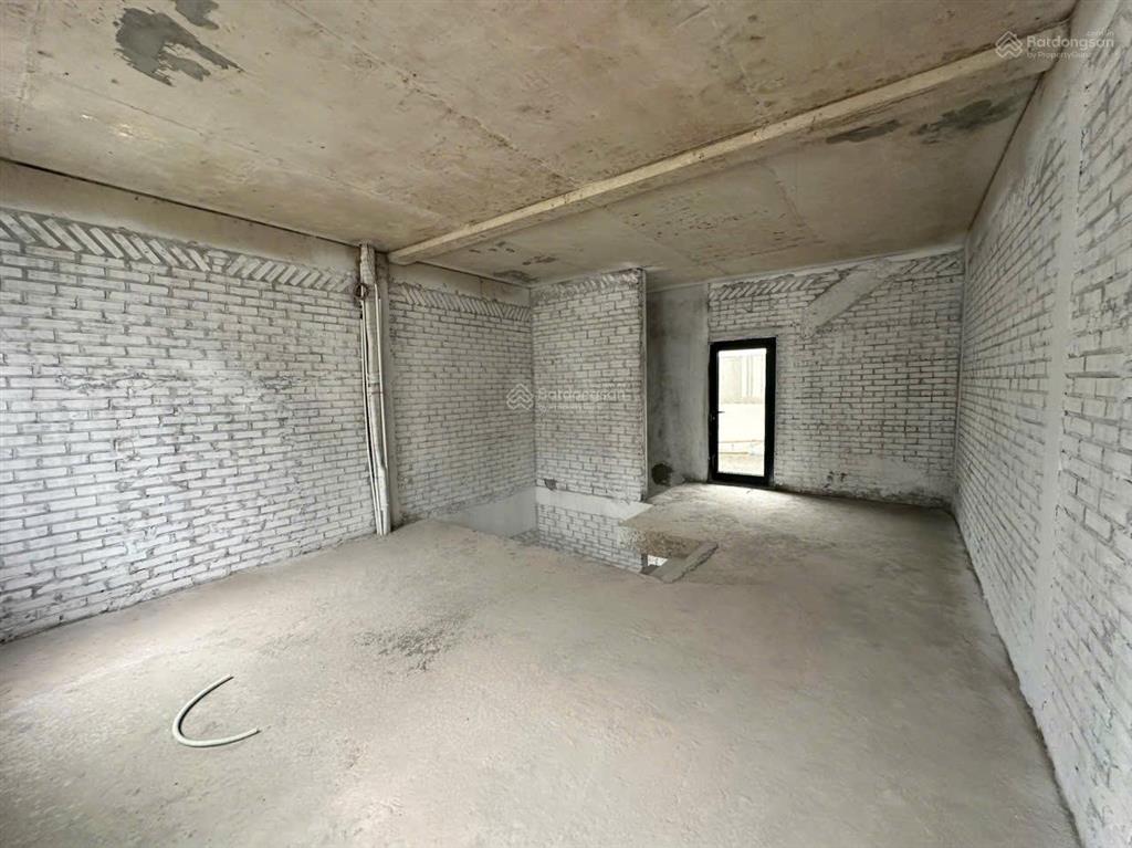 Chỉ 9tr/th căn hoàn thiện 3 tầng đối diện công viên chà là.  0917 891 ***