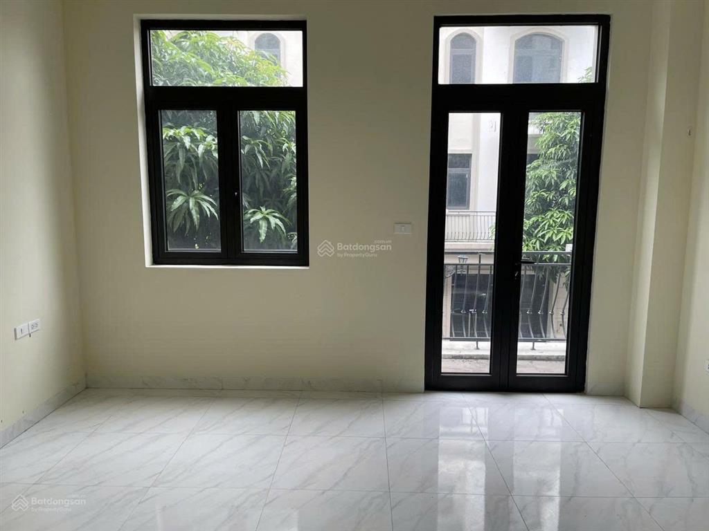 Cho thuê sao biển 58,8m2 ht2t gần công viên, 2 phòng ngủ, 8 triệu/tháng.  0917 891 ***