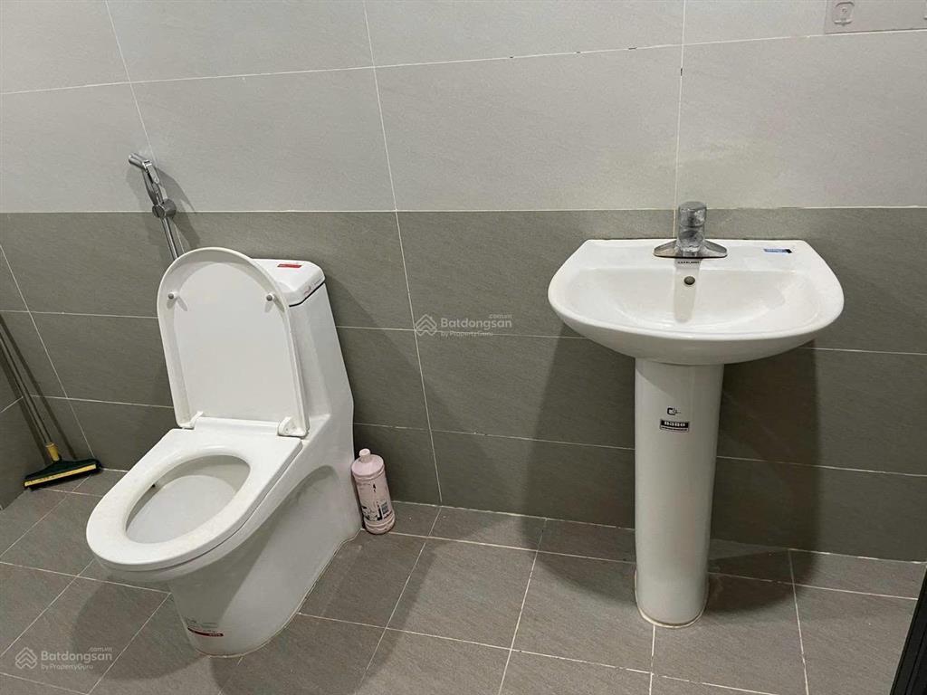 Cho thuê sao biển 58,8m2 ht2t gần công viên, 2 phòng ngủ, 8 triệu/tháng.  0917 891 ***