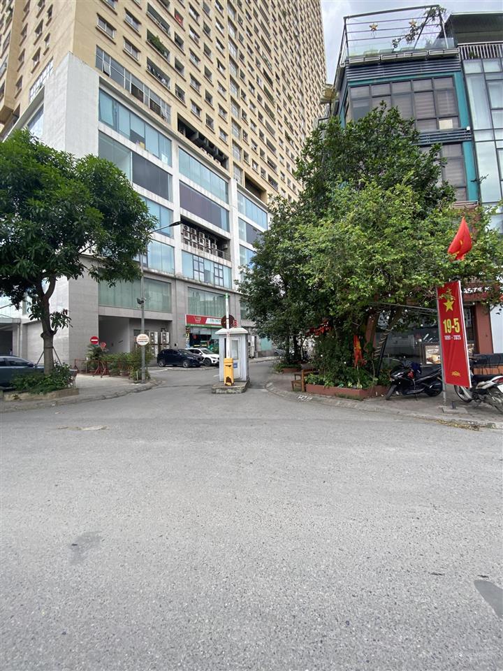 Chính chủ cần bán căn liền kề dự án c14 trung văn đường trung văn hai mặt tiền kinh doanh tốt