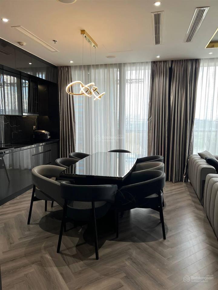 Cho thuê 3pn 2wc 121m2 view đẹp, nội thất cao cấp.  0935 436 ***