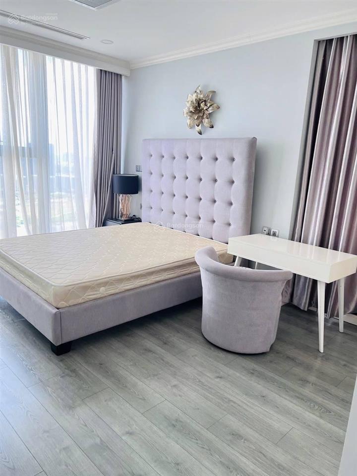 Cho thuê 3pn 2wc 121m2 view pháo hoa, nội thất cao cấp tại vinhomes golden river