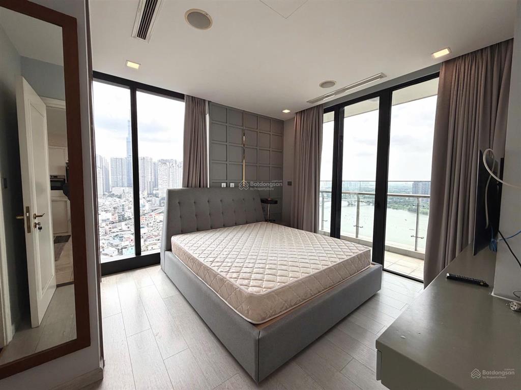 Cho thuê 3pn2wc 121m2 view sông bitexco + lm81 tại vinhomes golden river 49tr