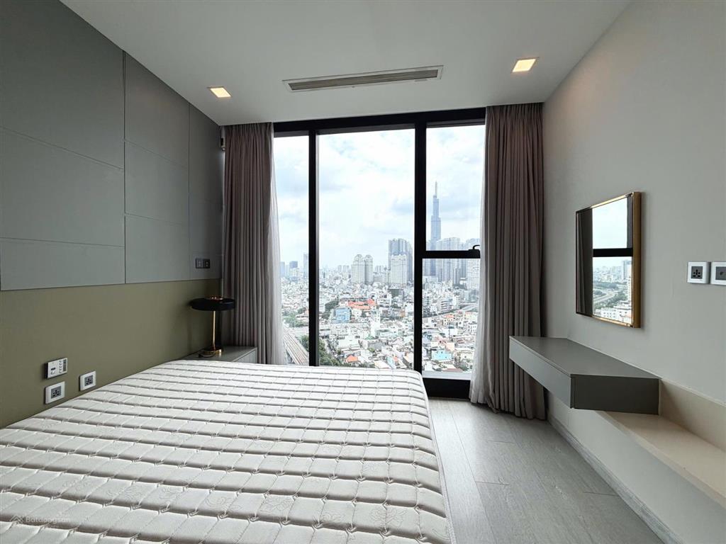 Cho thuê 3pn2wc 121m2 view sông bitexco + lm81 tại vinhomes golden river 49tr