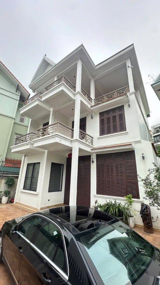 (SÂN VƯỜN) Bán biệt thự Nguyên Hồng 430mx3T MT 16m 85 tỷ ở sướng KD cafe nhà hàng Đống Đa