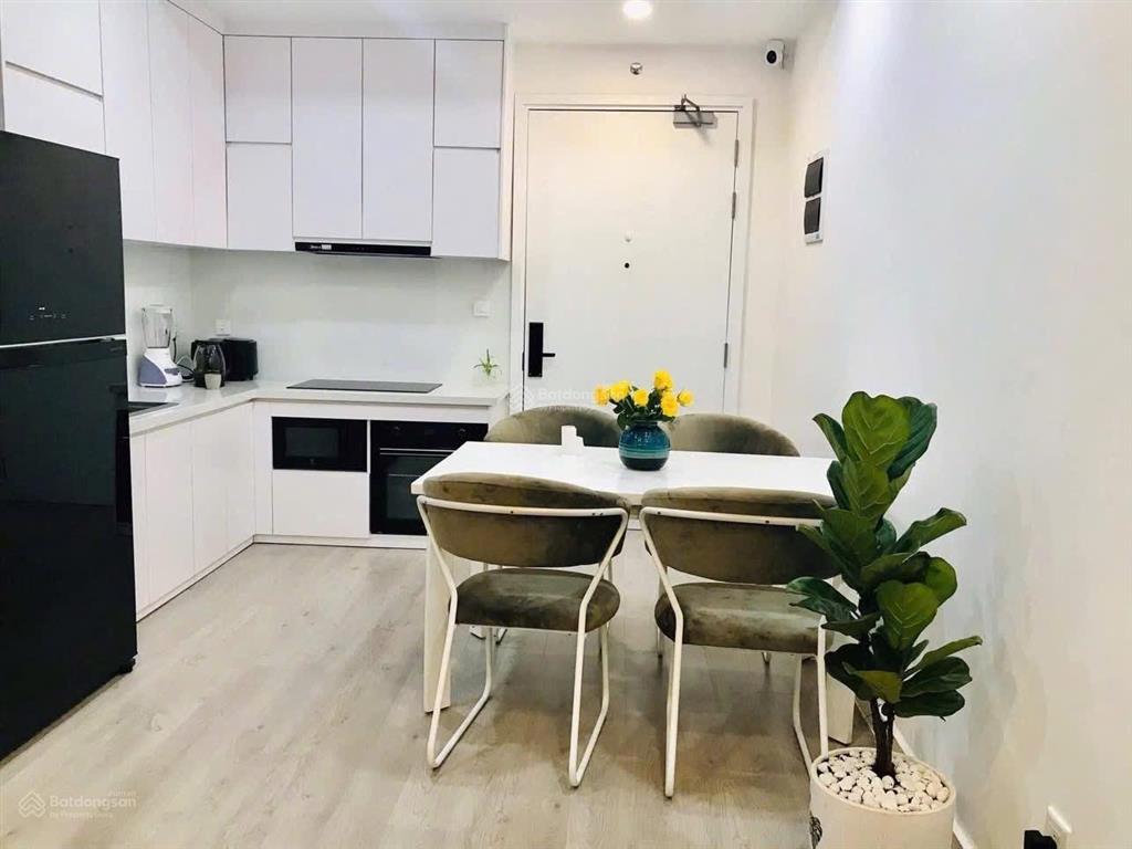 Chính chủ gửi bán căn hộ 2pn 2wc 71m2 khu emerald, bao hết thuế phí và 5% sổ