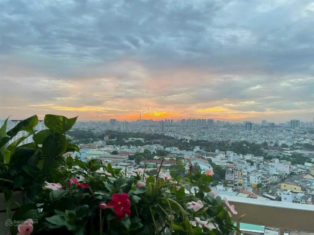 Bán căn hộ chung cư carillon 7, 5,75 tỷ, 104m2 chính chủ gửi trự tiếp nhà full đẹp.