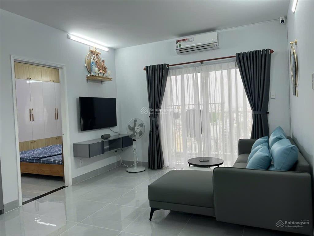Chính chủ gửi cho thuê căn hộ celadon phân khu emerald thiết kế 2pn 2wc. đầy đủ nội thất 15triệu