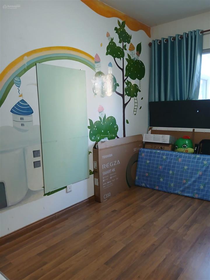 Cho thuê căn hộ 80m2, 12 triệu, tại ruby  celadon city, bàn giao nội thất dính tường