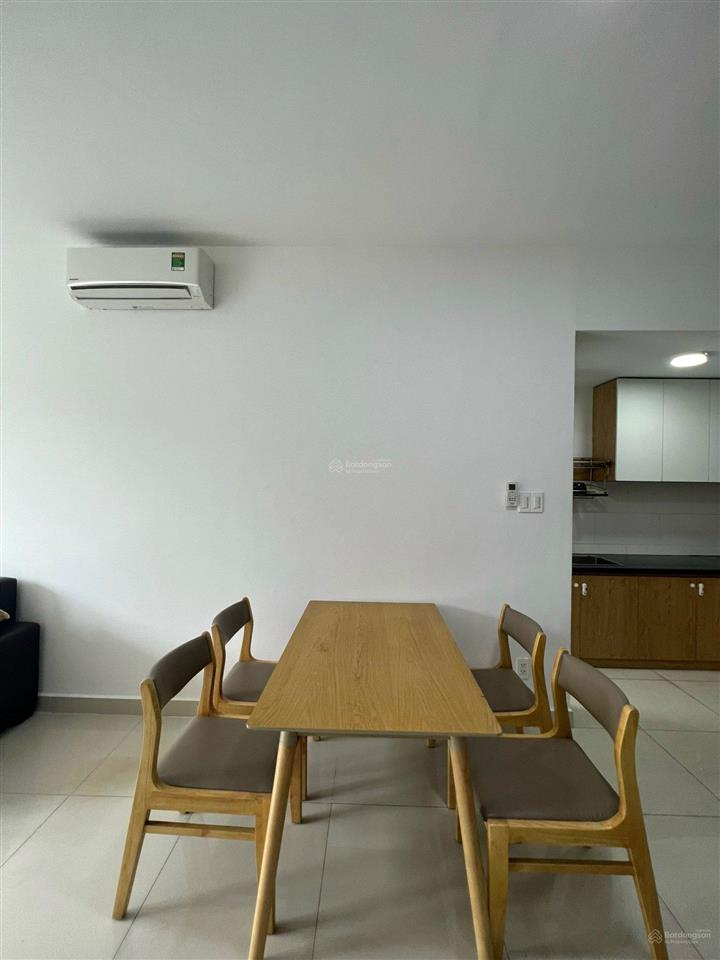 Bán căn hộ ruby  celadon city, giá 4,4 tỷ đã có sổ hồng, 70m2, view đẹp