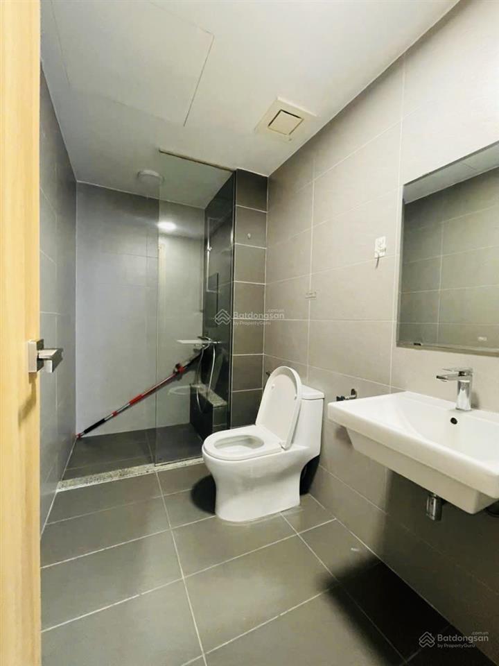 Chủ kẹt tiền bán gấp căn 2pn 2wc 71m2 khu emerald giá cực tốt chỉ 5,3 tỷ bao hết