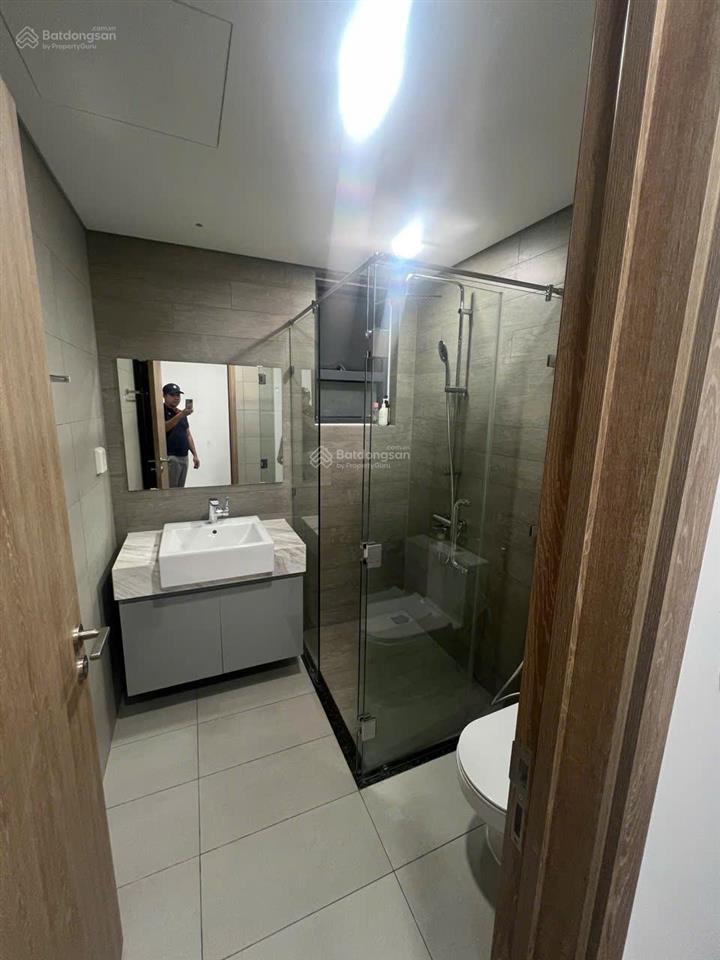 Chính chủ gửi cho thuê căn hộ diamond alnata 2pn 2wc 2 ban công bàn giao ntcb giá tốt