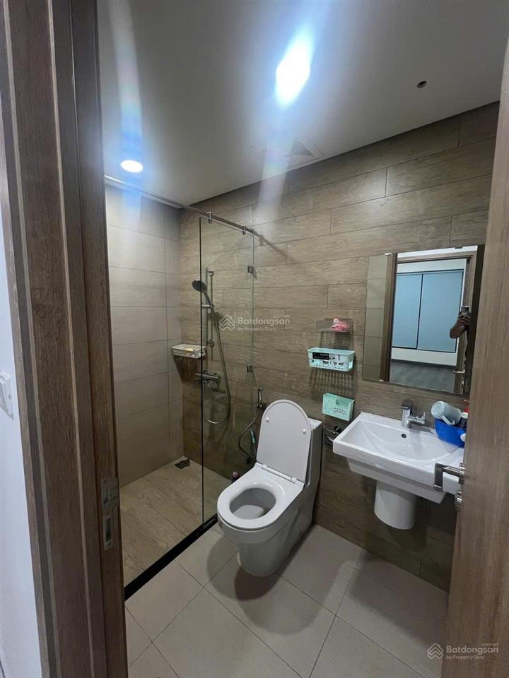 Chính chủ gửi cho thuê căn hộ diamond alnata 2pn 2wc 2 ban công bàn giao ntcb giá tốt