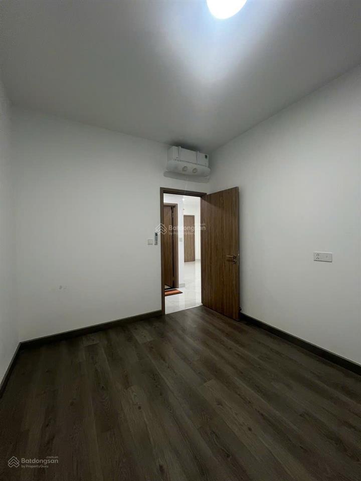 Chính chủ gửi cho thuê căn hộ diamond alnata 2pn 2wc 2 ban công bàn giao ntcb giá tốt