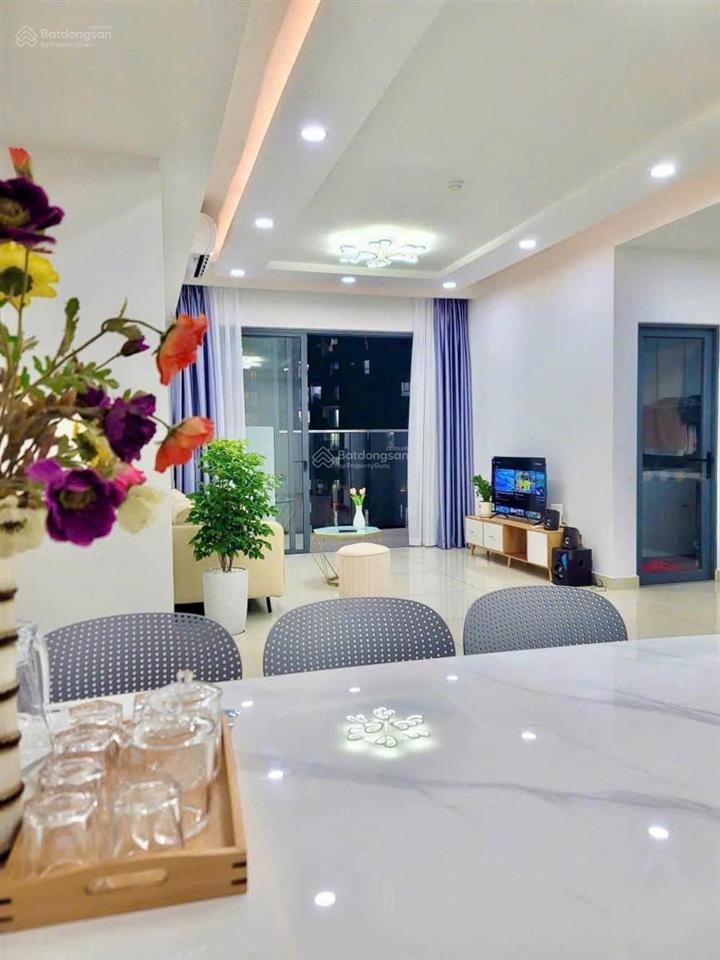 Cho thuê căn hộ tại emerald  celadon city, 18 triệu, 104m2, 3pn, 2wc, đầy đủ nội thất