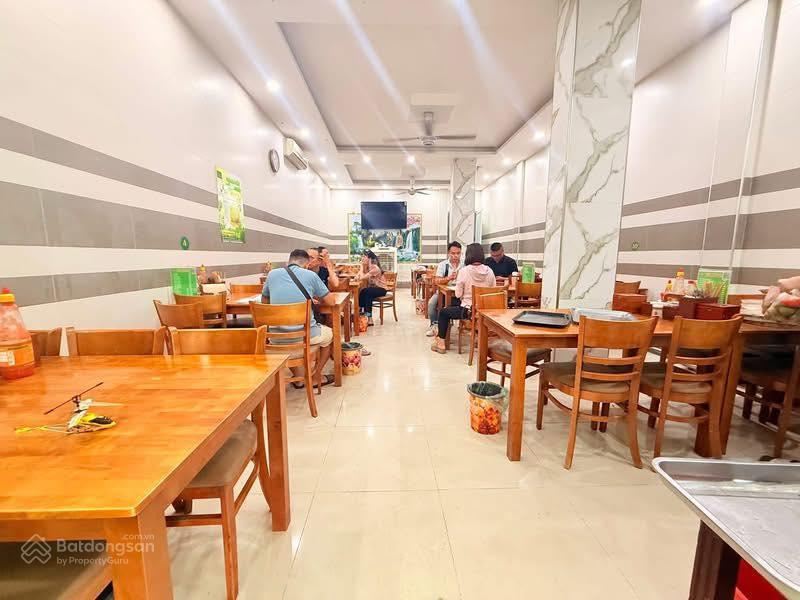 Đất mặt phố cổ nhuế, giá đầu tư chào 270tr/2, sổ đỏ 109m2, mặt tiền 5,5m, qh ổn định. 0972 174 ***