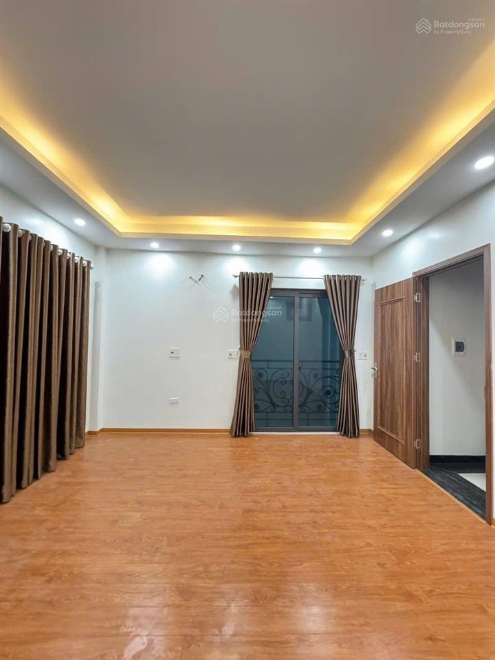 Bán nhà liên mạc, 5t thang máy, hơn 5 tỷ, ảnh thật 100%.  0972 174 ***