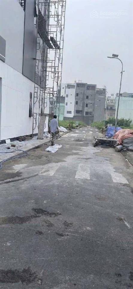 Gấp bán lô đất  bình tân  giáp tân phú  hẻm xe hơi  56m2  khu nhà cao tầng  chỉ 4.8tỷ