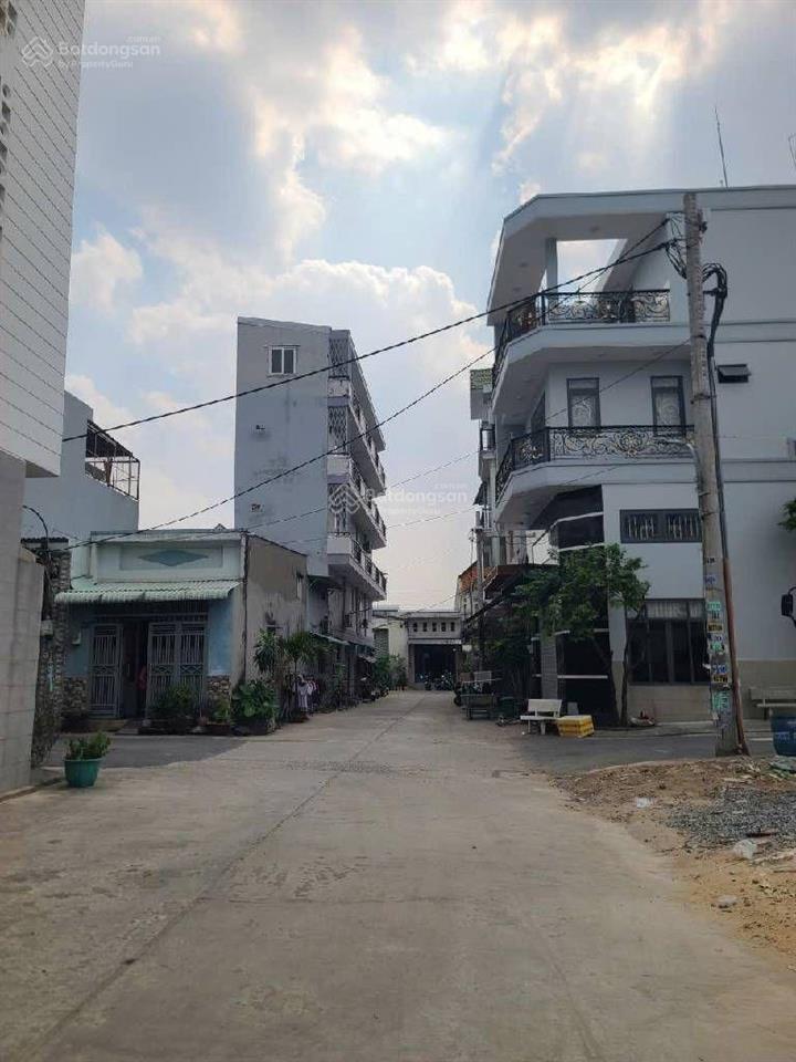 Bình tân  gần tân phú  56m2  2tầng  hẻm xe hơi 8m thông  chỉ 4.8tỷ