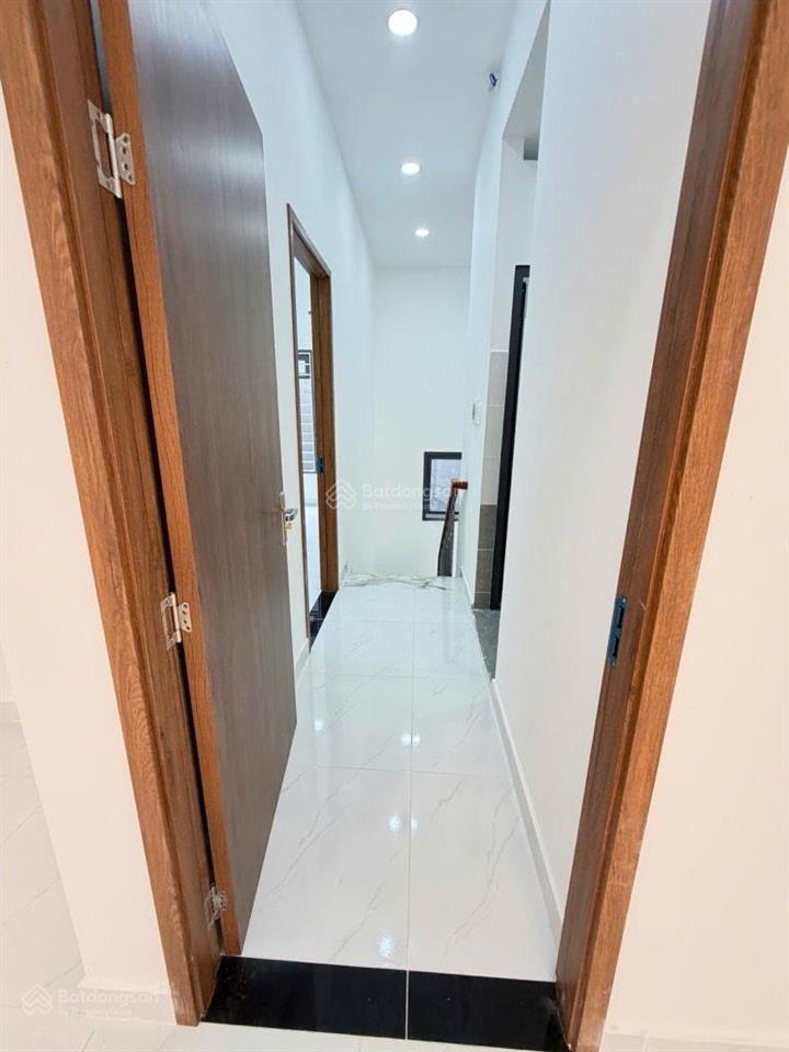 Bán nhà bình tân  đẹp mê ly  2tầng  5.6 x 11  chỉ 4.3tỷ