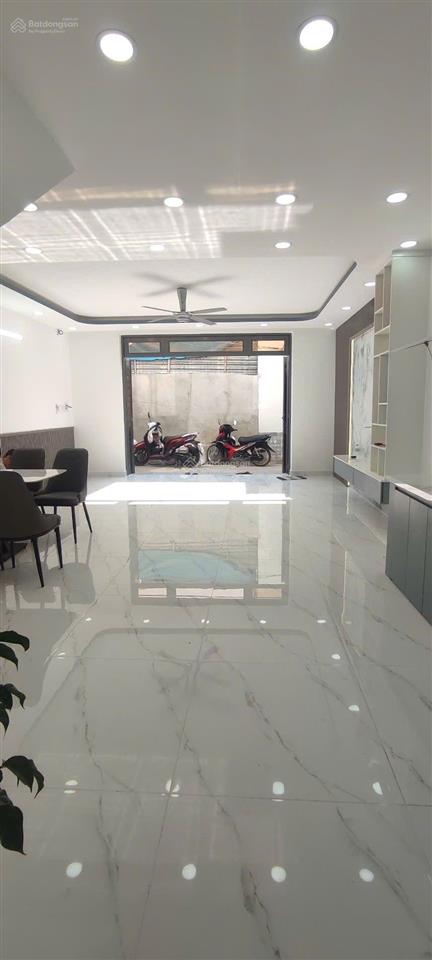 Bán nhà bình tân  đẹp mê ly  2tầng  5.6 x 11  chỉ 4.3tỷ