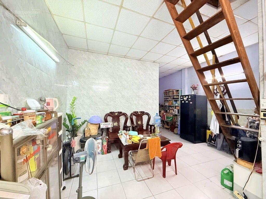 Bán nhà bình tân  hẻm xe hơi  gần tân phú  5 x 18m  2 tầng  chỉ 5tỷ
