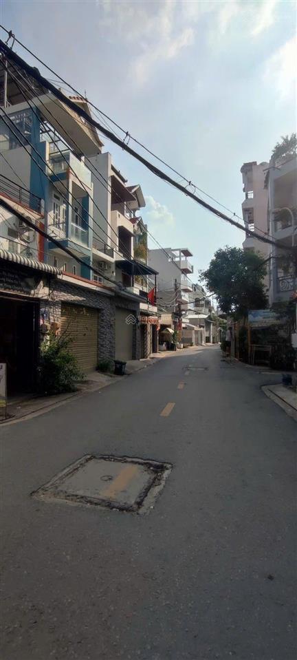 Bán nhà đẹp bình tân  liên khu 56  4 x 18m 1 trệt 2 lầu 5pn hẻm xe hơi 6m  chỉ 5,65 tỷ