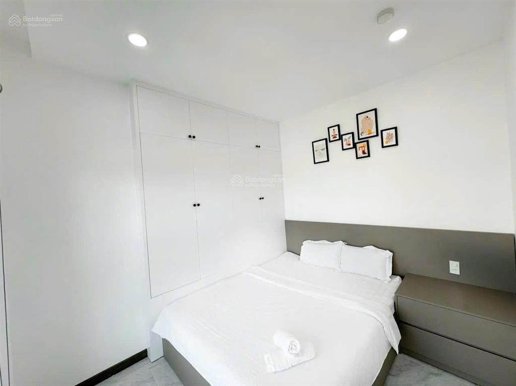 Căn hộ mới 100%  bàn giao full nội thất 2pn2wc 68m2 giá chỉ từ 3,2tỷ/căn