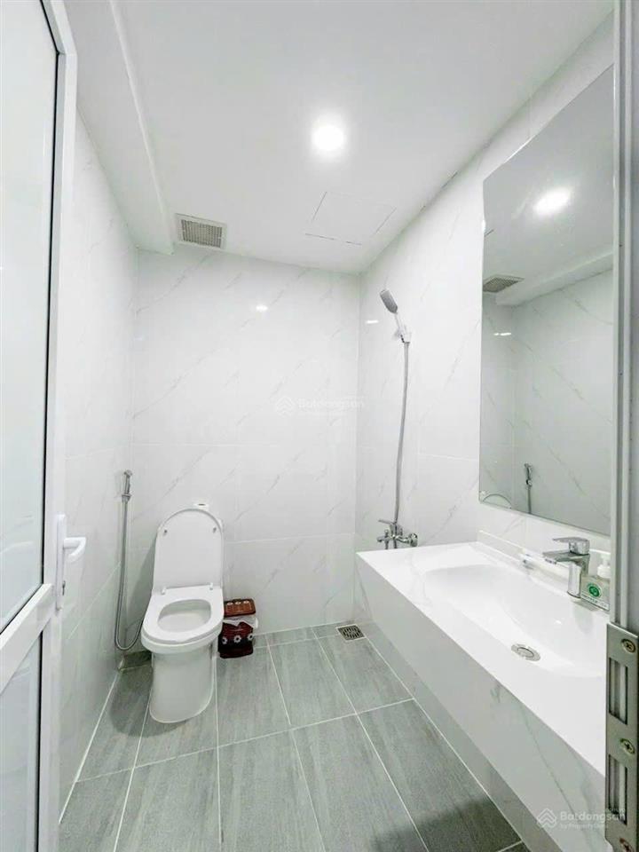 Căn hộ mới 100%  bàn giao full nội thất 2pn2wc 68m2 giá chỉ từ 3,2tỷ/căn