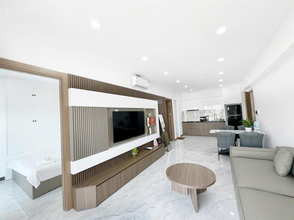 Căn hộ mới 100%  bàn giao full nội thất 2pn2wc 68m2 giá chỉ từ 3,2tỷ/căn