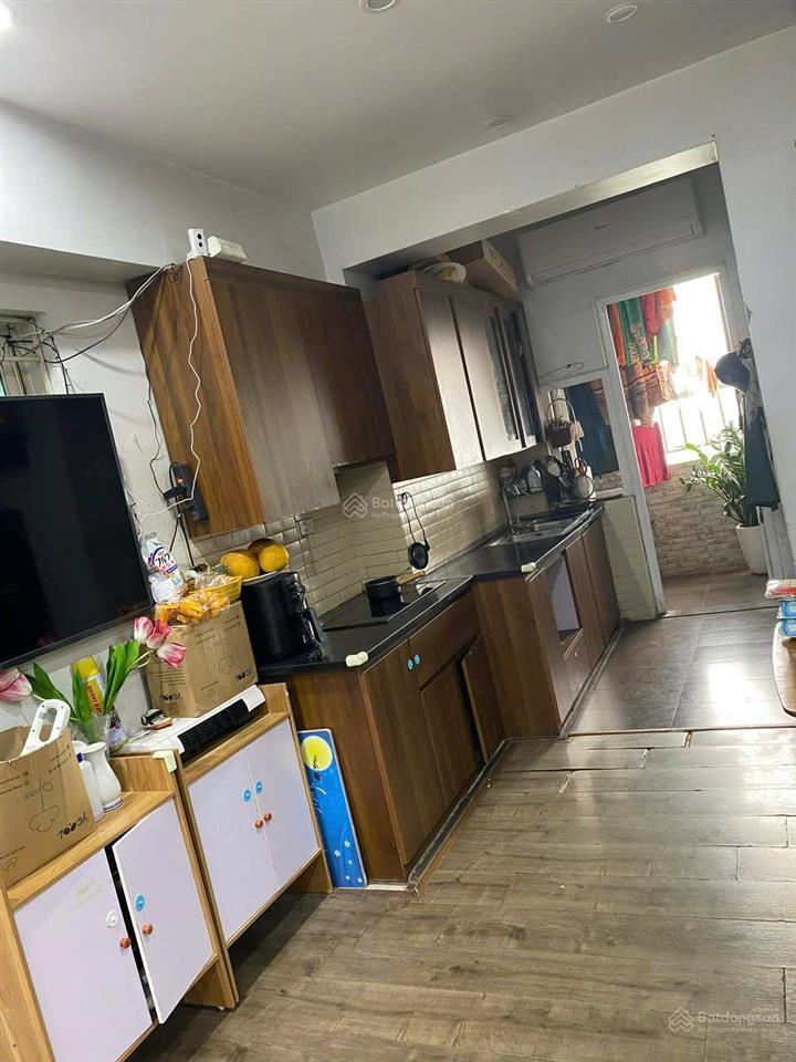 Chính chủ cần bán căn hộ 2 phòng ngủ 62m2 view hồ chung cư vp5 linh đàm giá 4.x tỷ.  0967 070 ***