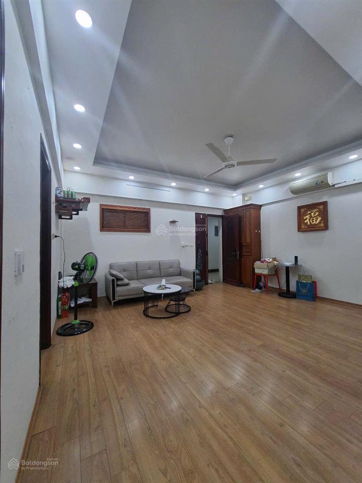 Bán căn góc 3 ngủ 82m chung cư ct4x2 bắc linh đàm chỉ 4.5 tỷ 0967 070 ***