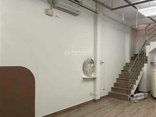 Mặt tiền cmt8 q3, kd tự do, gần toà nhà viettel, trệt 2 lầu suốt, phù hợp spa, shop, vp