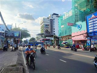 Gia đình cần bán gấp nhà đường nguyễn thị minh khai q1, dt 7x15m, trệt 3 lầu đẹp