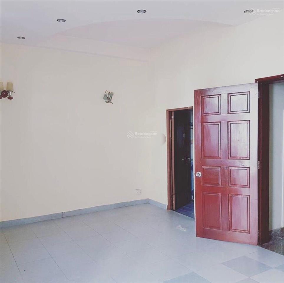 Hxh nguyễn tri phương q.10, dt 5,2x12m, trệt 3 lầu, làm studio, vp