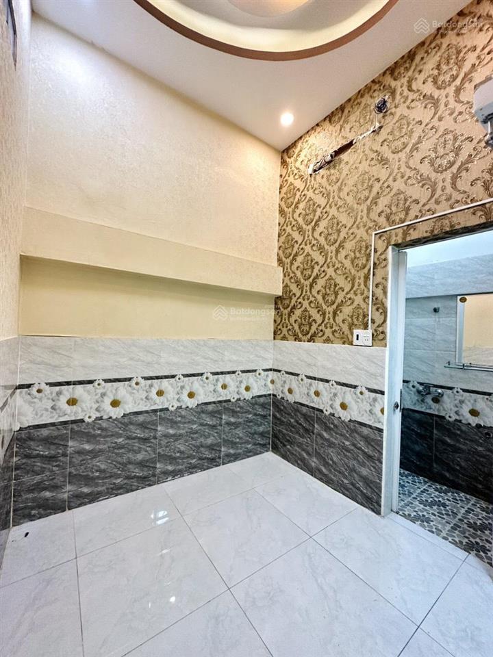 Gấp! hxh hai bà trưng gần chợ tân định, dt 4.7x16m 70m2, trệt 1 lầu, giá rẻ 13 tỷ