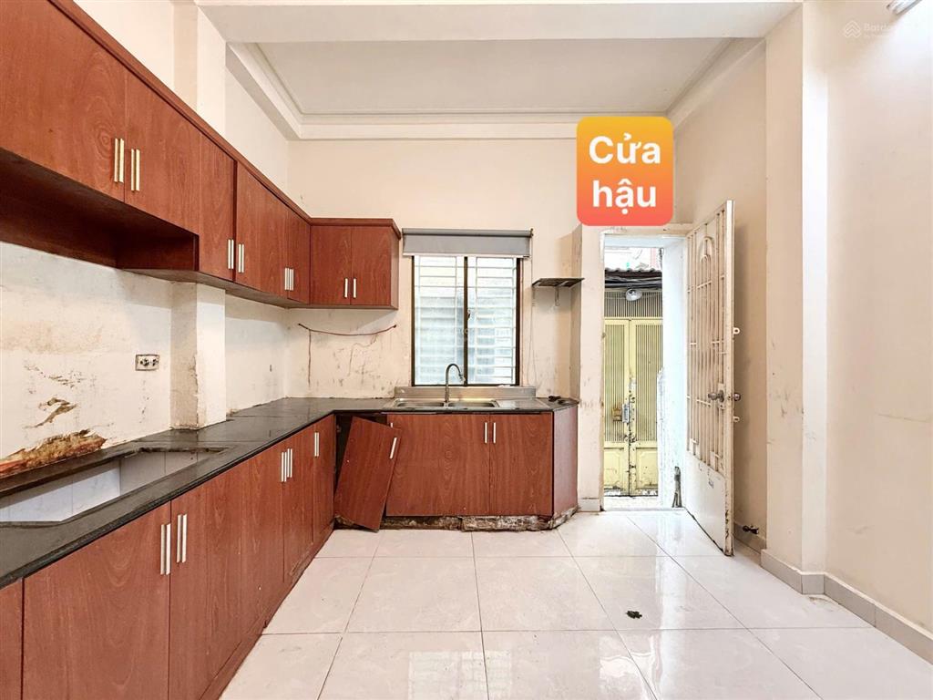 Hẻm oto đổ cửa phan đình phùng p.cầu kiệu, gần mặt tiền, dt 43m2, trệt 3 lầu, giá rẻ