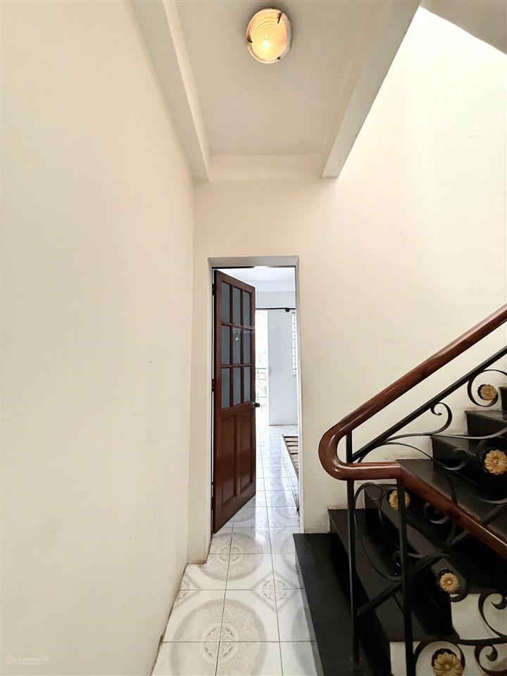 Hẻm oto đổ cửa phan đình phùng p.cầu kiệu, gần mặt tiền, dt 43m2, trệt 3 lầu, giá rẻ