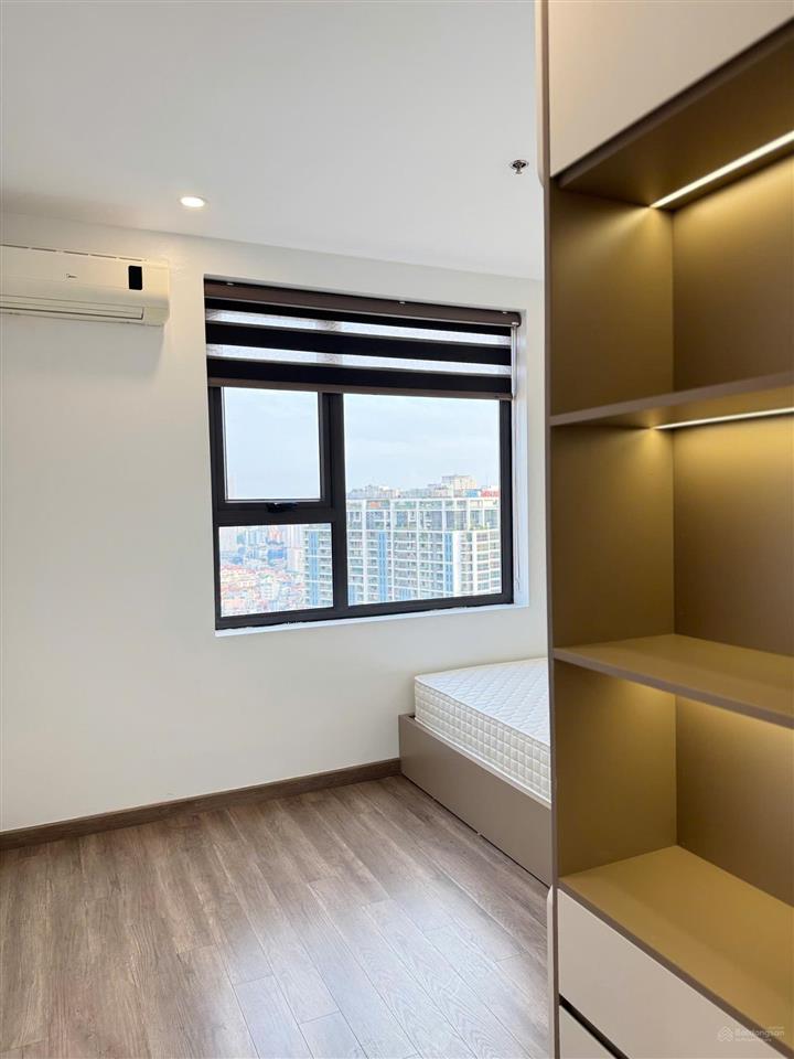 Bán căn góc 2 ngủ  pcc1 thanh xuân  77m, đầy đủ nội thất, sẵn sổ đỏ, có slot ô tô, 7 tỷ