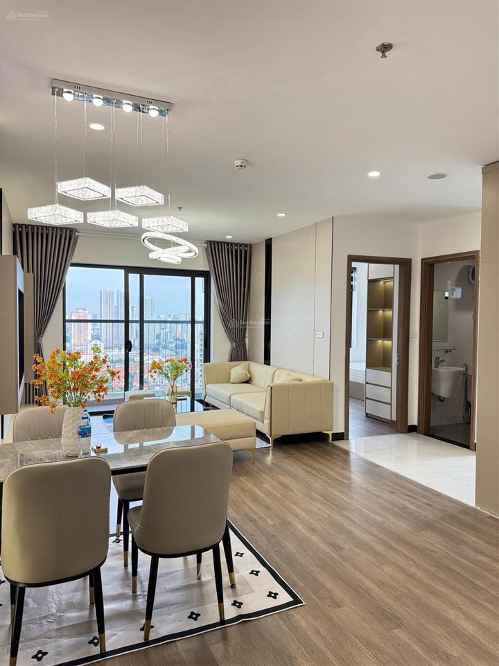 Bán căn góc 2 ngủ  pcc1 thanh xuân  77m, đầy đủ nội thất, sẵn sổ đỏ, có slot ô tô, 7 tỷ