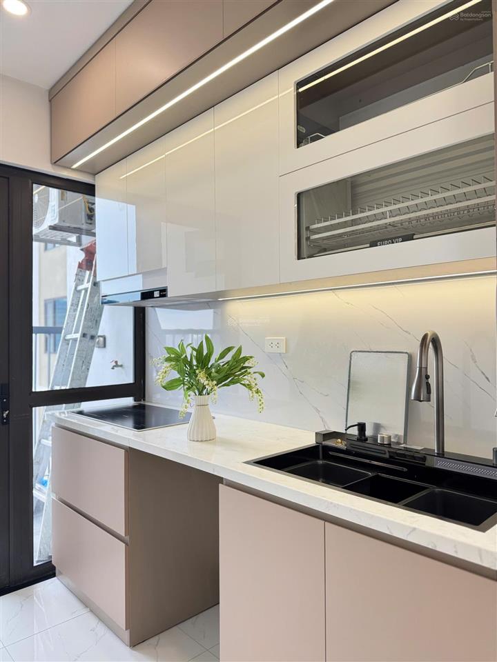 Bán căn góc 2 ngủ  pcc1 thanh xuân  77m, đầy đủ nội thất, sẵn sổ đỏ, có slot ô tô, 7 tỷ