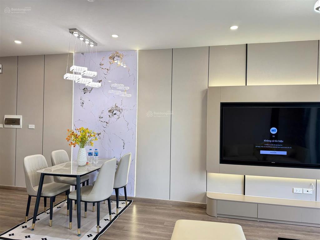 Bán căn góc 2 ngủ  pcc1 thanh xuân  77m, đầy đủ nội thất, sẵn sổ đỏ, có slot ô tô, 7 tỷ