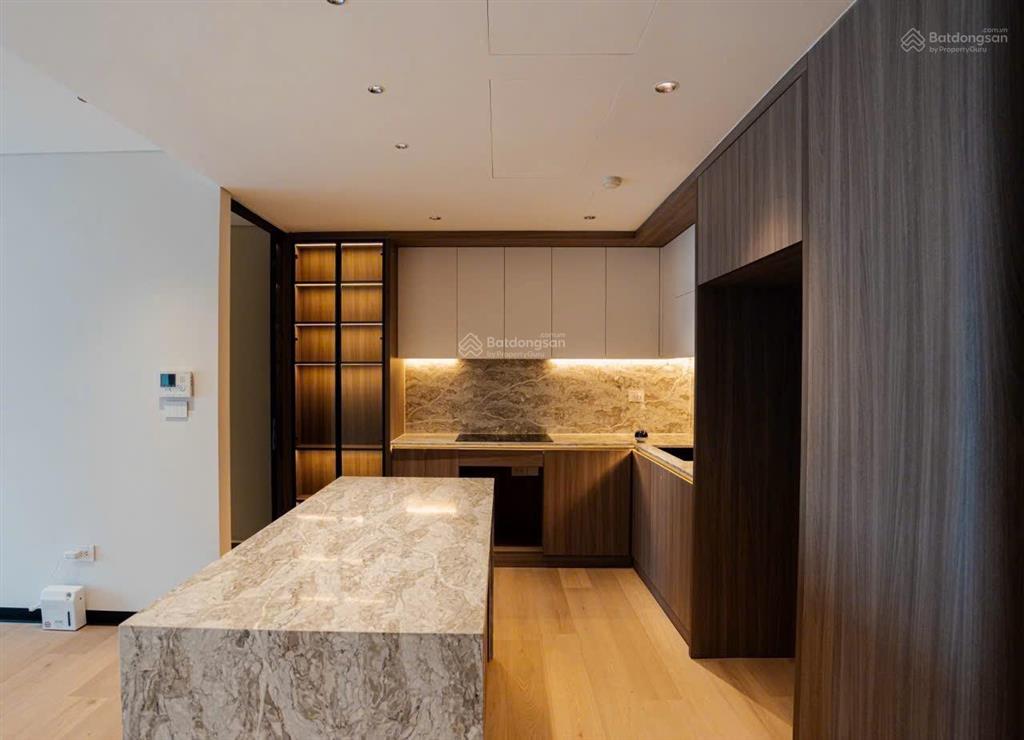 Bán căn góc 2 ngủ, ban công đn  handi resco  31 lê văn lương, sẵn sổ đỏ, có slot ô tô, 7 tỷ có tl