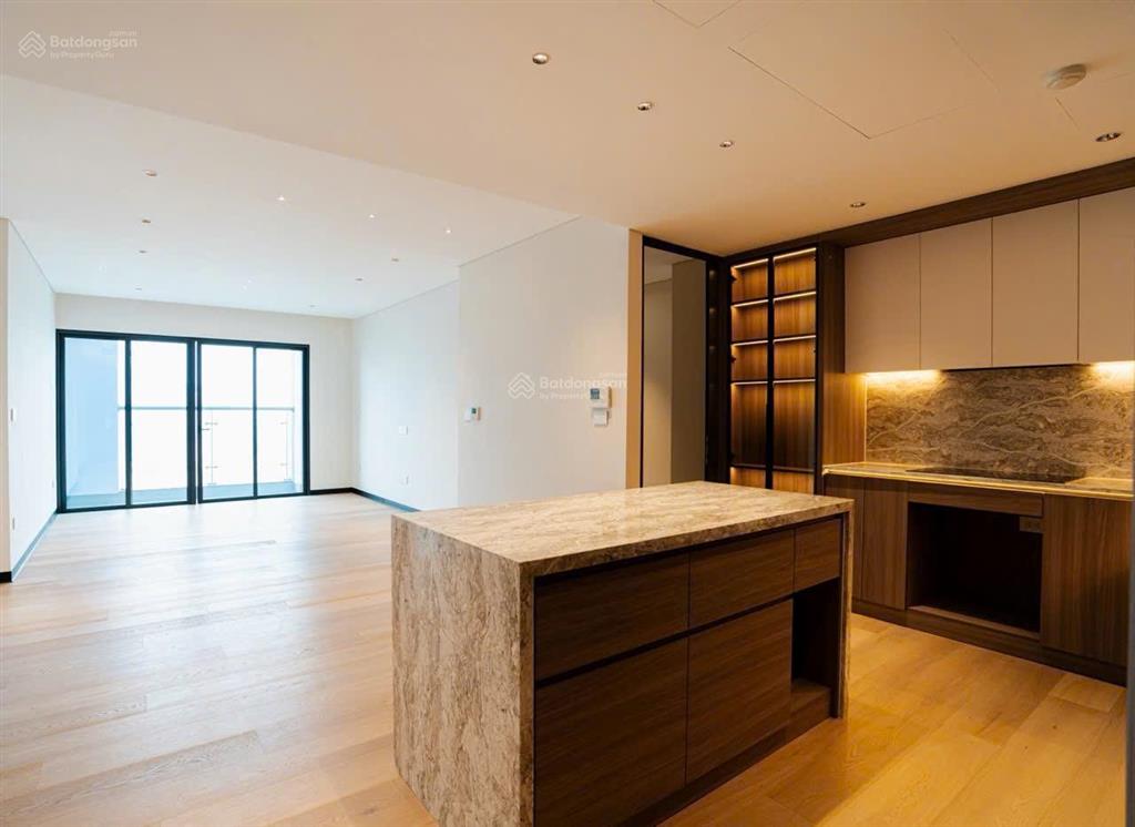 Bán căn góc 2 ngủ, ban công đn  handi resco  31 lê văn lương, sẵn sổ đỏ, có slot ô tô, 7 tỷ có tl