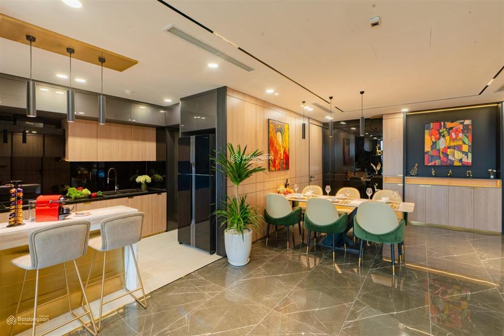 Bán 96m2 chung cư fafilm 19 nguyễn trãi (cạnh ngã 4 sở), sổ đỏ, nội thất đẹp, có slot ô tô, 7,8 tỷ