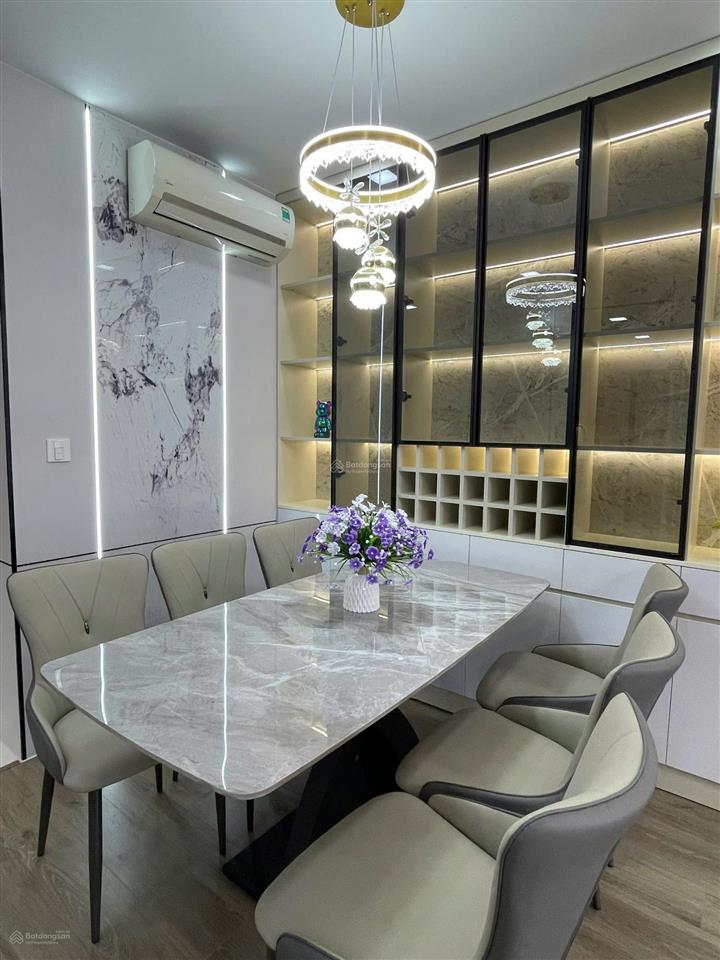 Bán căn 2 ngủ chung cư roman tố hữu, 70m, đầy đủ nội thất, có slot ô tô, đầy đủ nội thất, 6 tỷ