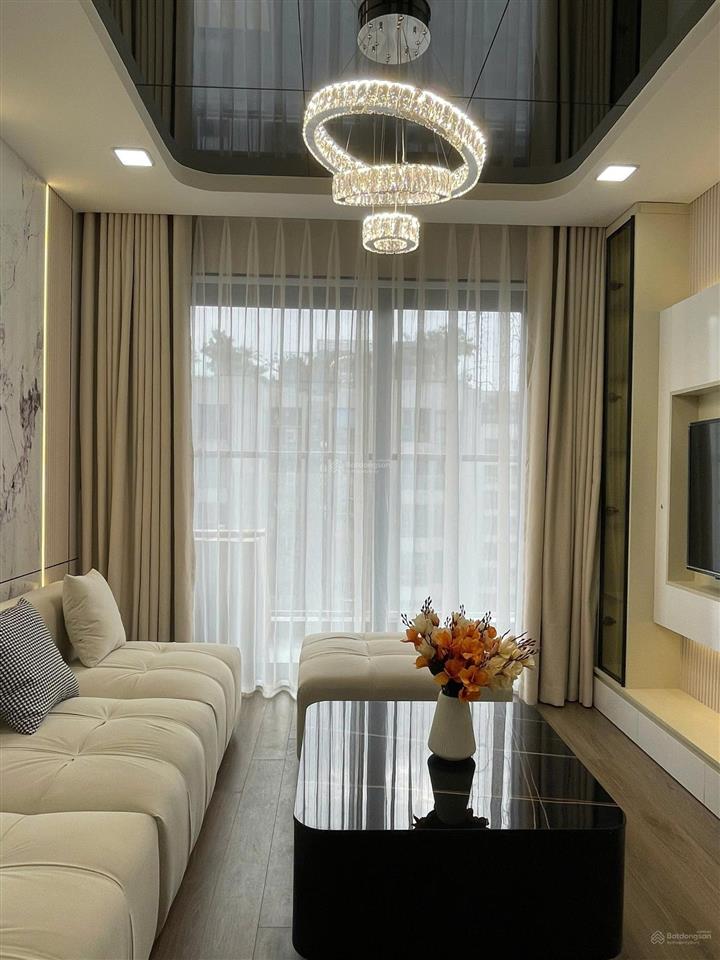 Bán căn 2 ngủ chung cư roman tố hữu, 70m, đầy đủ nội thất, có slot ô tô, đầy đủ nội thất, 6 tỷ