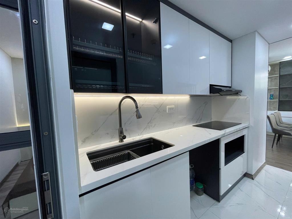 Bán căn 2 ngủ, 65m, chung cư starup tower  91 đại mỗ, sẵn sổ, đầy đủ đồ, có slot ô tô, 4,6 tỷ