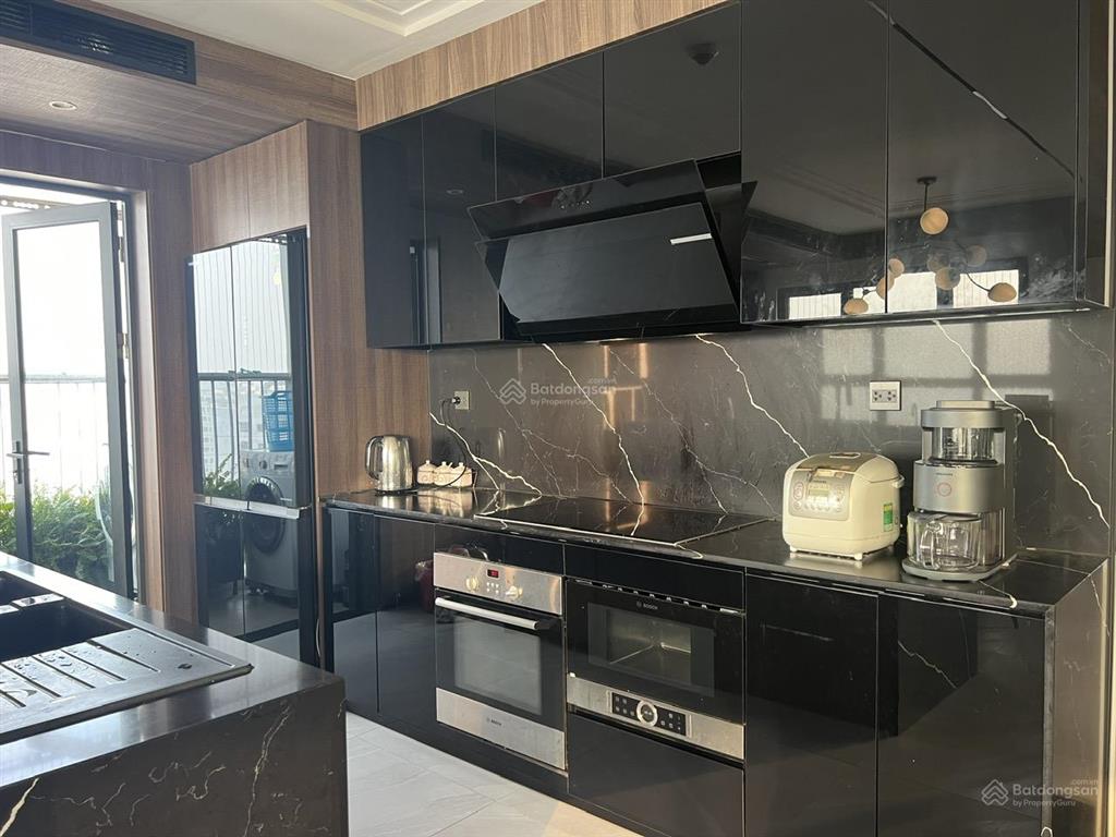 Mời thuê 236,5m2 chung cư 17t5 hoàng đạo thúy, 4 ngủ  có thể chia thêm, 22 triệu/tháng có tl