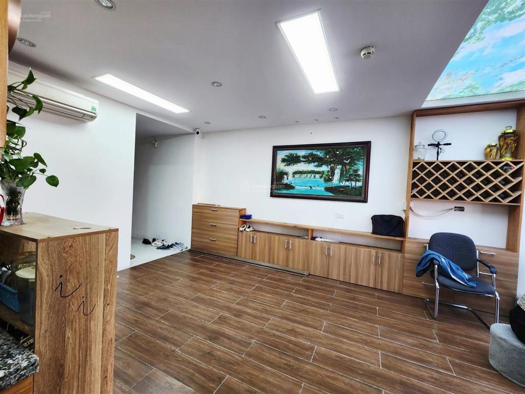 Cần bán gấp căn hộ chung cư flc star tower 418 quang trung hà đông, dt 80m2, 2pn, 2vs,